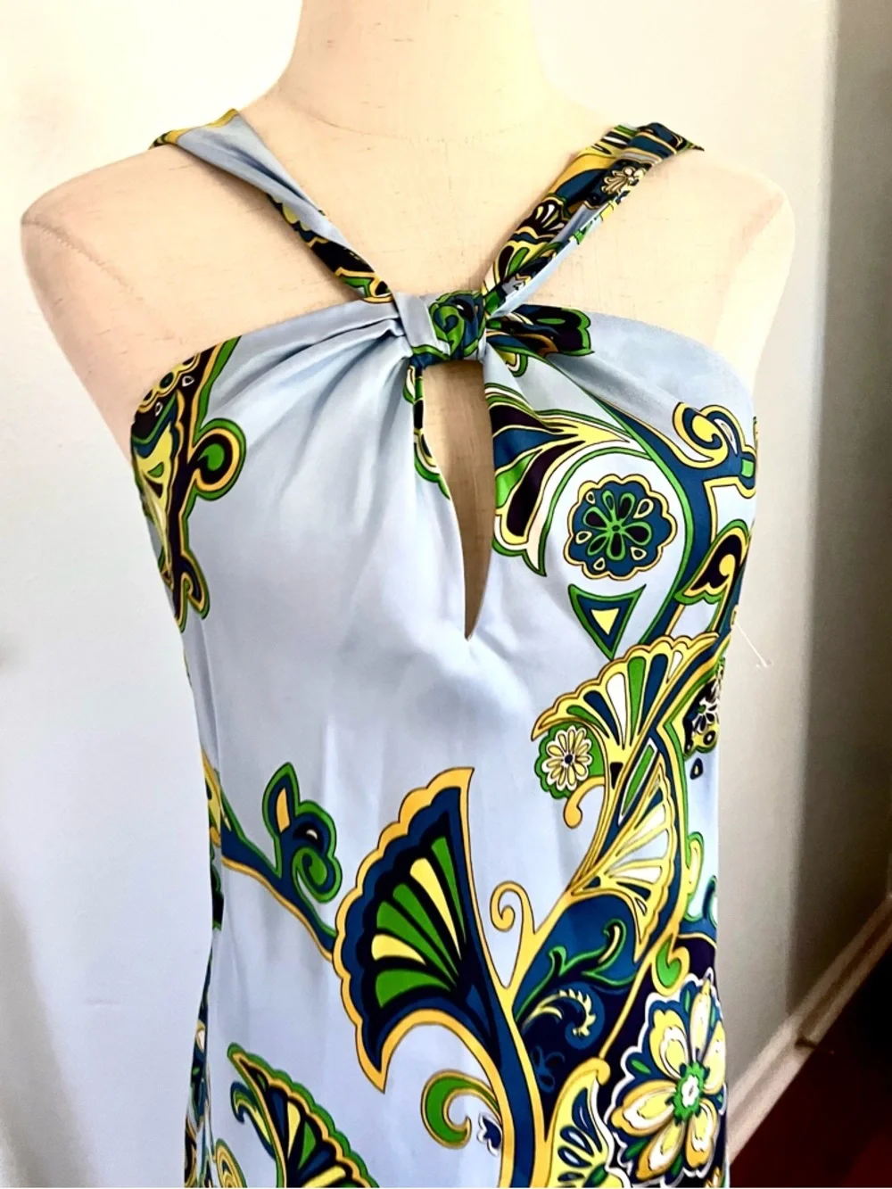Banana Republic,Silk Halter Mini Dress  Paisley Resort Bridal Shower,EUC,Size 10 - Picture 2 of 8